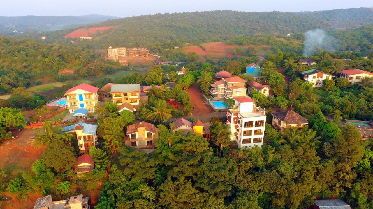 The Mango * Dāpoli